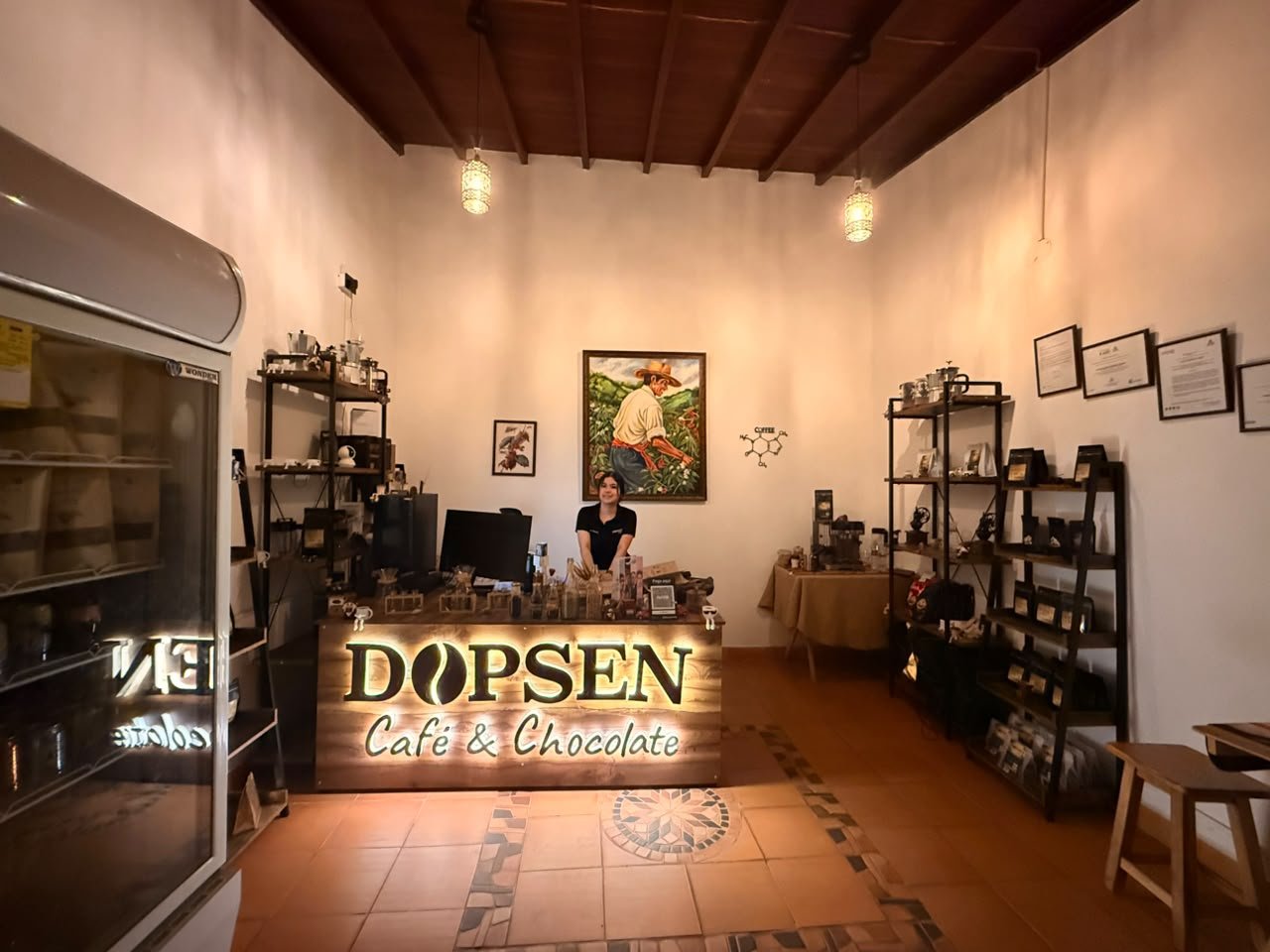 Nuestra tienda Dopsen Café en el Socorro